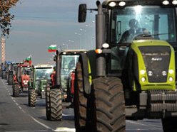 Протестующие болгарские фермеры перекрыли дороги в Турцию и Румынию