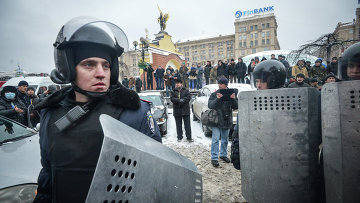 МВД Украины призывает митингующих не допускать провокаций