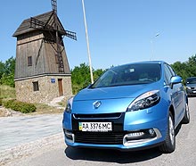 Тест-драйв Renault Scenic: минивэн с секретом
