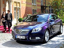 Opel Insignia с расходом 5,5л/100км доступна по цене от 200 000 грн.