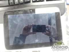Просочились изображения планшета Intel Medfield