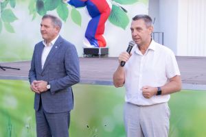 Праздник единства народов России состоялся в летнем театре «Премьера» в Краснодаре