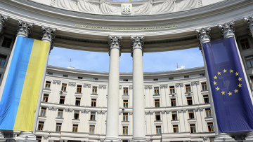 Киев развернулся от Еврособза к СНГ