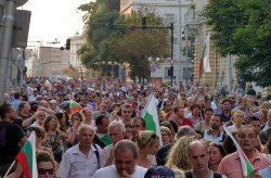 Антиправительственные протесты продолжаются 43-й день